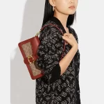 COACH TABBY 26 經典 SIGNATURE 帆布單肩包 女款